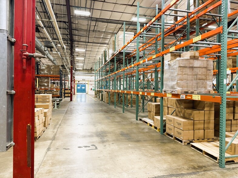 More Photos Of 14515 Pennsylvania, Hagerstown Warehouse For Sale