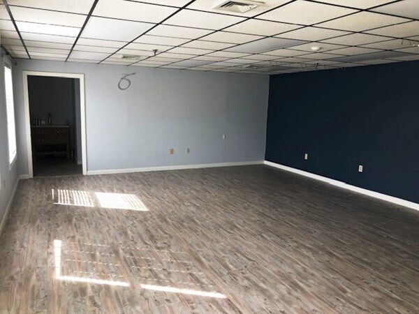 More Photos Of 14 Loon Hill Rd, Dracut General Retail For Sale