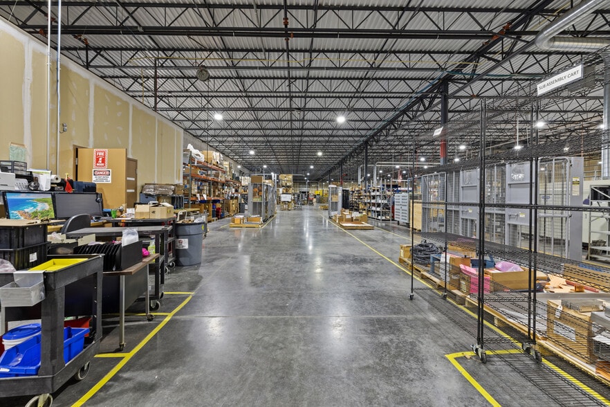 More Photos Of 9787 Green Park Industrial Dr, Saint Louis Manufacturing For Lease