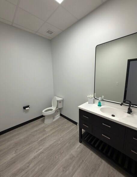 More Photos Of 00 Northpark Drive, Gulfport Office For Sale