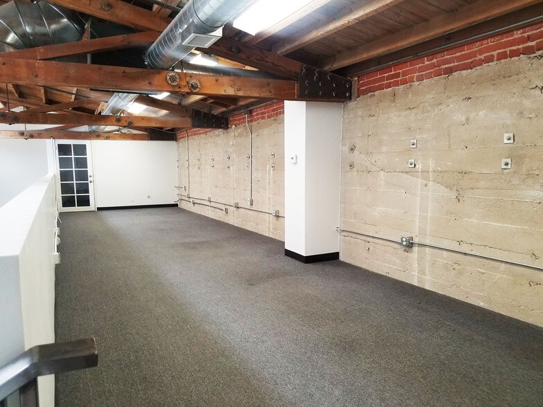 More Photos Of 300 S Raymond Ave, Pasadena Loft Creative Space For Lease