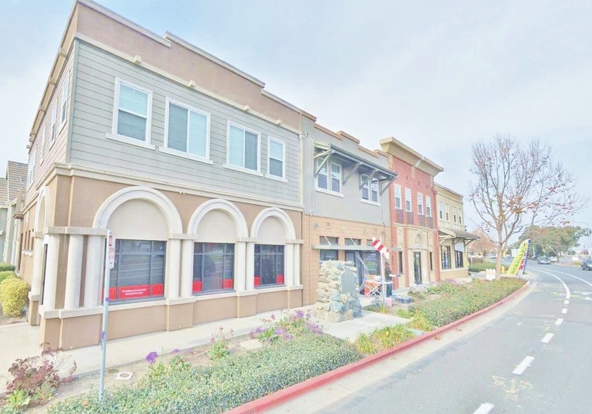 More Photos Of 30901-30915 Union City Blvd, Union City Storefront Retail Office For Sale