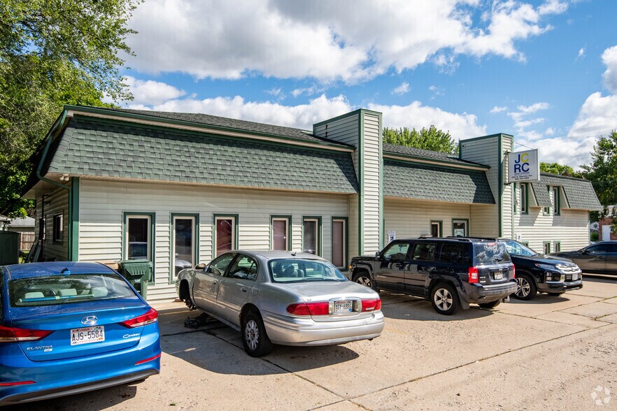 More Photos Of 2101 N Sherman Ave, Madison Office For Lease