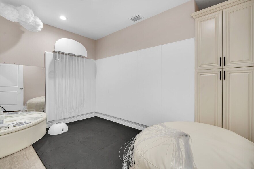 More Photos Of 4109 Armenia Ave, Tampa Medical For Sale