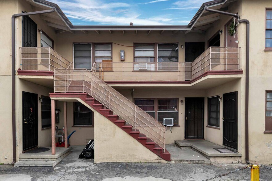 More Photos Of 7224 Hazeltine Ave, Van Nuys Apartments For Sale