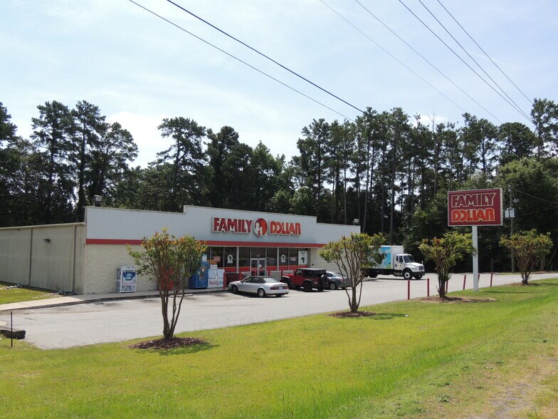 More Photos Of 320 N Main St, Candor Storefront For Sale