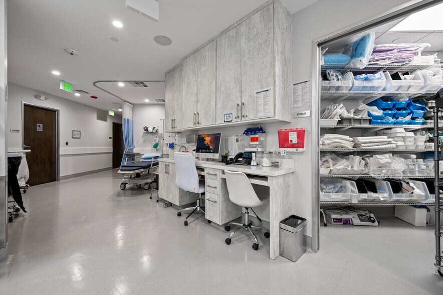 More Photos Of 20311 SW Birch St, Newport Beach Medical For Sale
