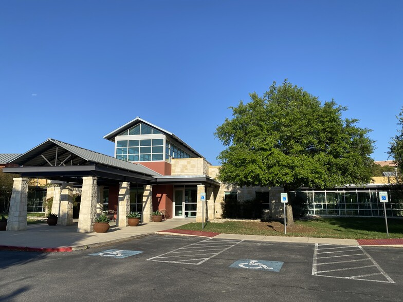 More Photos Of 100 Citibank Dr, San Antonio Office For Sale