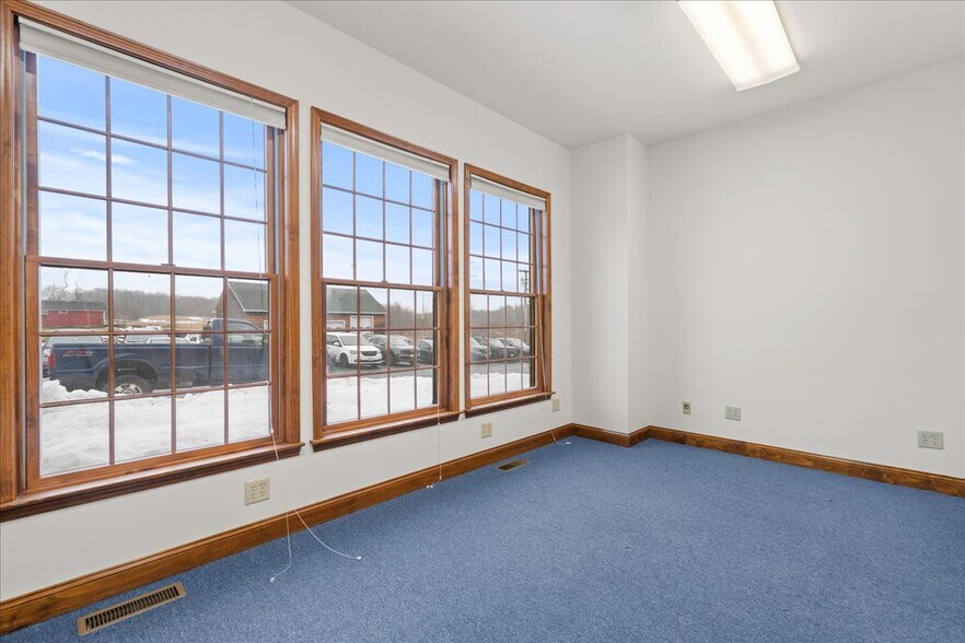 More Photos Of 100 Egbertson Rd, Campbell Hall Loft Creative Space For Lease