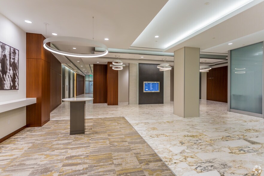 More Photos Of 5100 Poplar Ave, Memphis Office For Lease