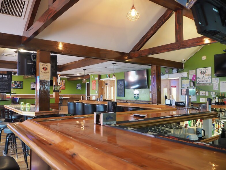 More Photos Of 1 Wall St, Cromwell Restaurant For Sale