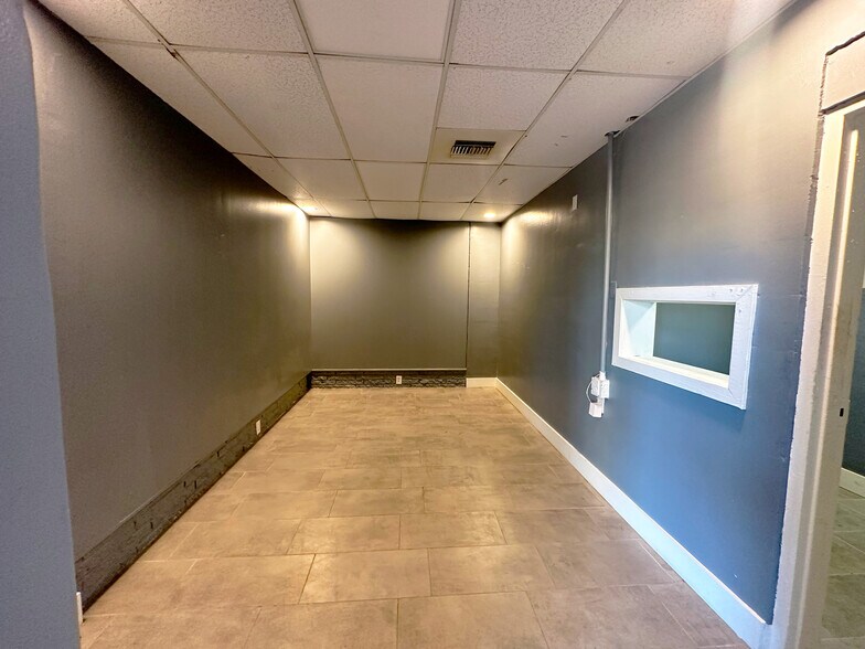 More Photos Of 700 Eglin Pky NE, Fort Walton Beach Freestanding For Lease