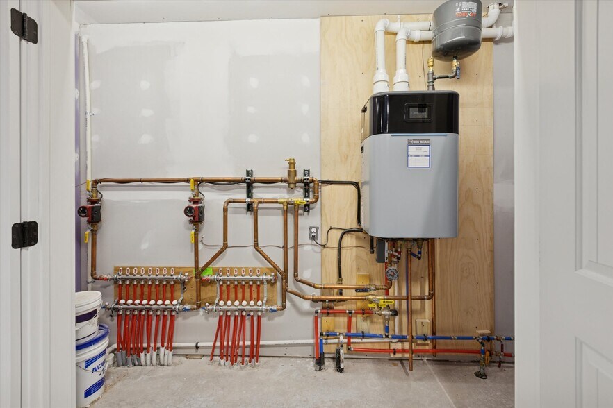 More Photos Of 8370 Lakeview Rd, Alanson Winery Vineyard For Sale