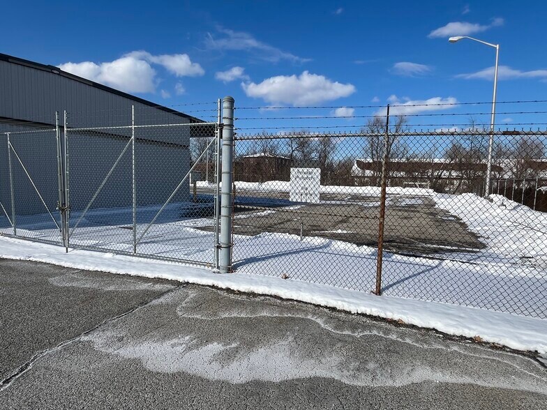 More Photos Of 2401 Chicago St, Valparaiso Telecom Hotel Data Hosting For Sale