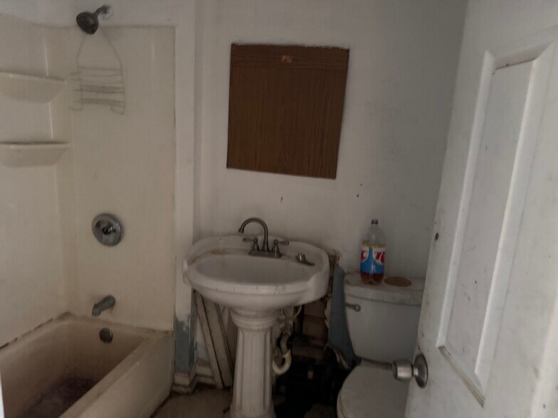 More Photos Of 7701 S Halsted St, Chicago Apartments For Sale