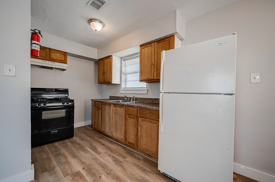 More Photos Of 8814 Manus St, Houston Apartments For Sale