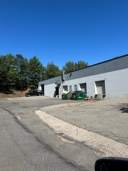 More Photos Of 104 Perimeter Rd, Nashua Industrial For Sale