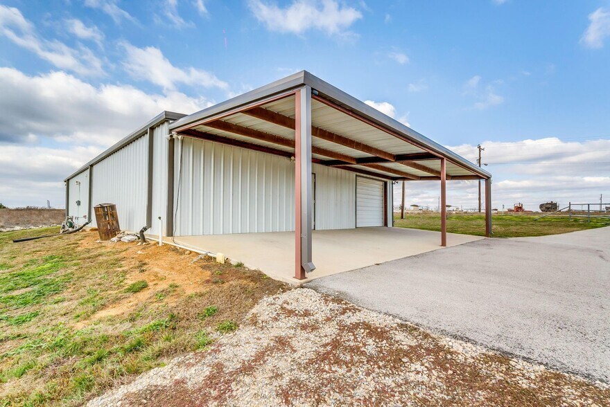 Primary Photo Of 13300 Cleburne Hwy, Cresson Warehouse For Sale