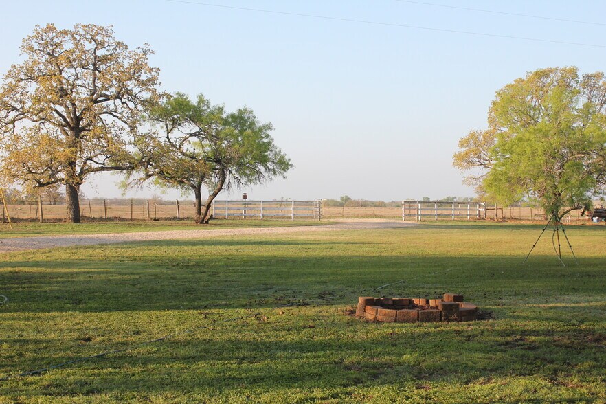 More Photos Of 986 Shiloh Rd, Bastrop Land For Sale