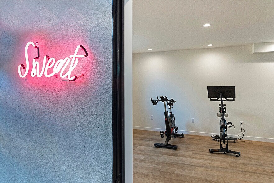 More Photos Of 811 N Harvard Blvd, Los Angeles Multifamily For Sale