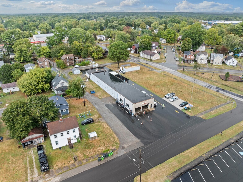 More Photos Of 44 E Harrison St, Alliance Carwash For Sale