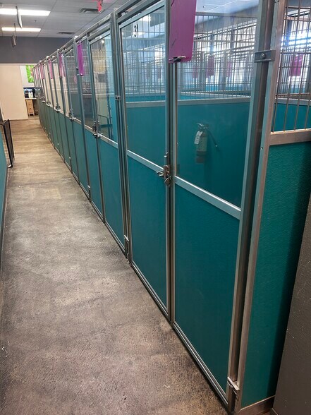 More Photos Of 4460-4500 N Rancho Dr, Las Vegas Freestanding For Lease