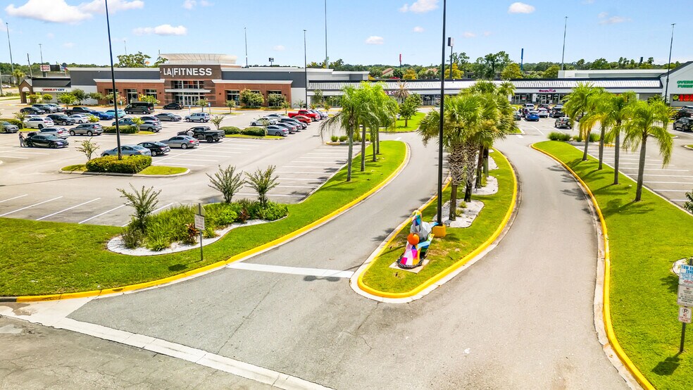 More Photos Of 8110 Blanding Blvd, Jacksonville Freestanding For Lease