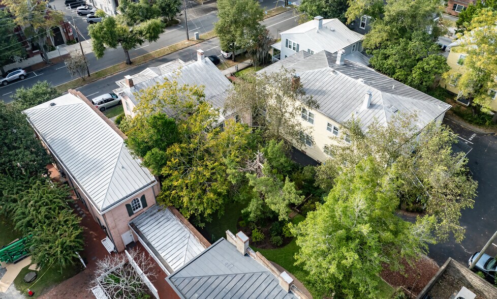 More Photos Of 12 N 5th Ave, Wilmington Office Residential For Sale