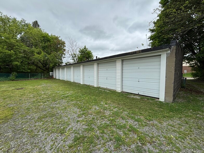 More Photos Of 505 New Castle St, Butler Self Storage For Sale