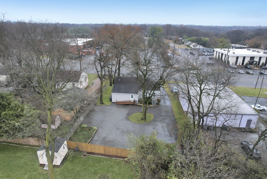 More Photos Of 183 Thompson Ln, Nashville Medical For Lease