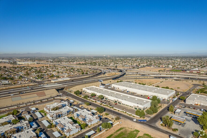 More Photos Of 5750 W Roosevelt St, Phoenix Warehouse For Lease