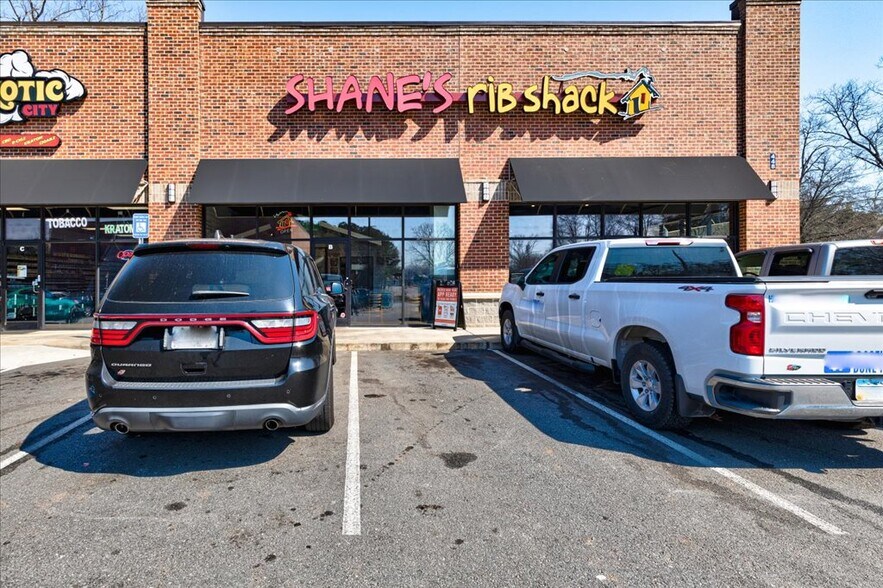 More Photos Of 438 Cabiness Road, Forsyth Storefront Retail Office For Sale