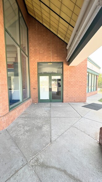 More Photos Of 6495 Quivira Rd, Shawnee General Retail For Lease