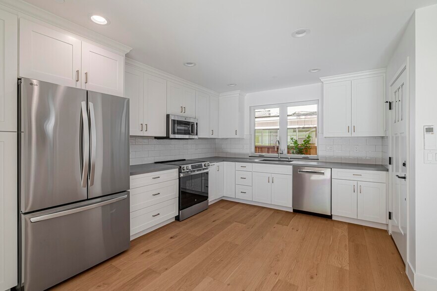 More Photos Of 1460 Kentfield Ave, Redwood City Multifamily For Sale