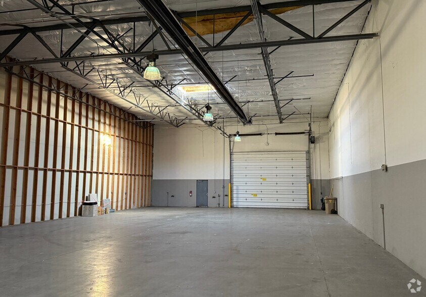 More Photos Of 700 International Way, Springfield Flex For Lease