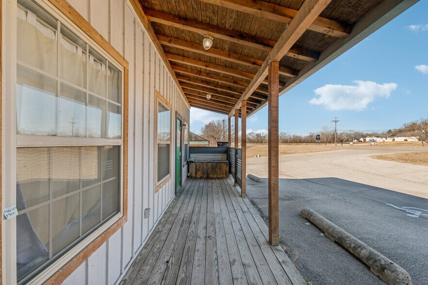 More Photos Of 862 W Taft Ave, Sapulpa Freestanding For Sale