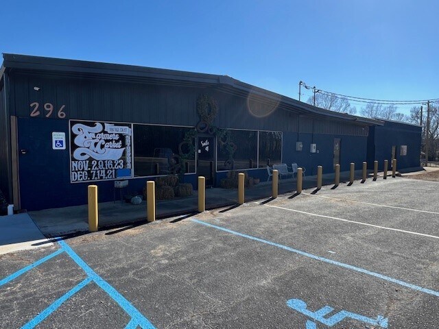 Primary Photo Of 296 Richey Rd, Pelzer Showroom For Lease