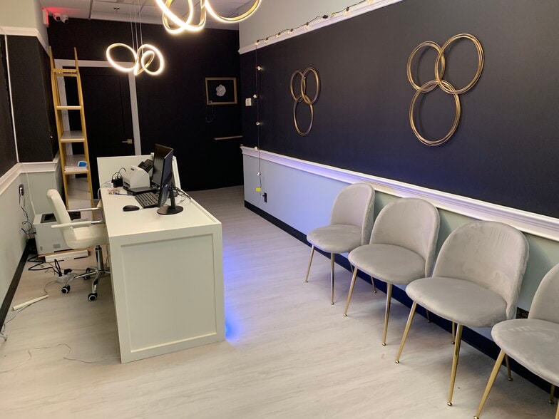 More Photos Of 277 Linden St, Wellesley Office For Lease