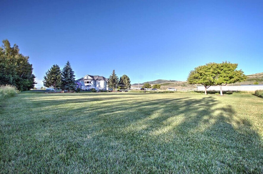 More Photos Of 40 Christa Circle cir, Garden City Specialty For Sale