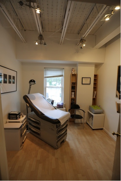More Photos Of 313 Park Ave, Falls Church Medical For Sale