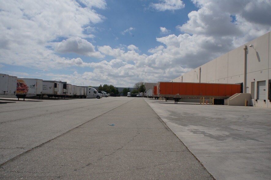 10681 Production Ave, Fontana, CA 92337 Industrial For Lease