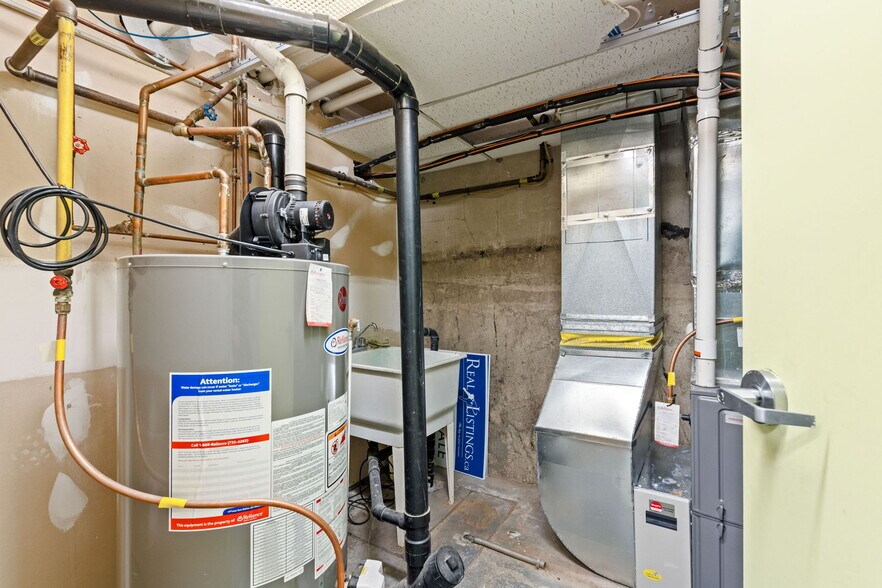 More Photos Of 457 Main St E, Winchester Medical For Sale