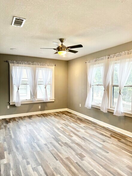 More Photos Of 2424 Southmore Blvd, Houston Medical For Lease