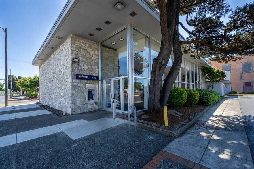 More Photos Of 408 Main Ave, Tillamook Bank For Sale