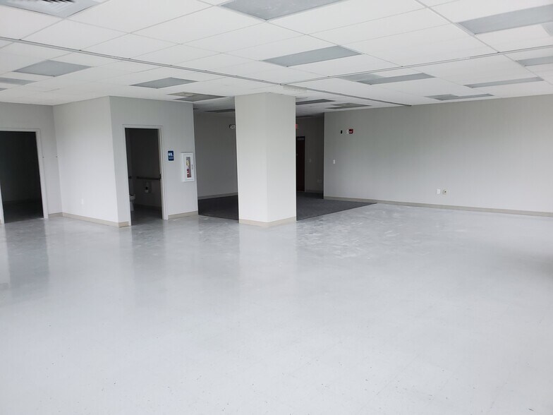 More Photos Of 502 W King St, Kings Mountain Medical For Lease