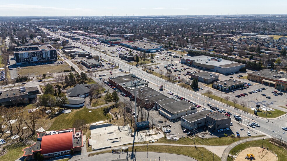 More Photos Of 75A-97 Boul D'anjou, Châteauguay Storefront For Lease