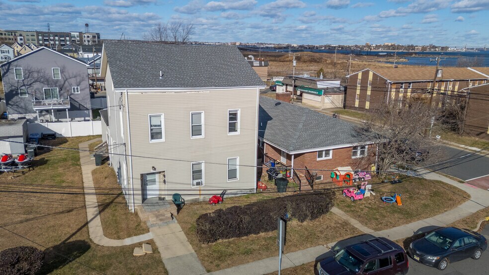 More Photos Of 122 S Rosewell Ave, South Amboy Apartments For Sale