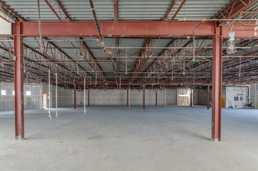 More Photos Of 4650 N Dixie Hwy, Oakland Park Medical For Lease