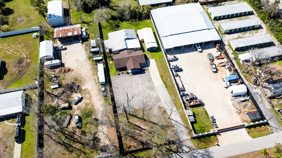 More Photos Of 29519 W Hawthorne Dr, Spring Flex For Sale