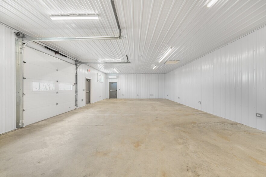 More Photos Of 1230 Maidencreek rd, Fleetwood Warehouse For Lease